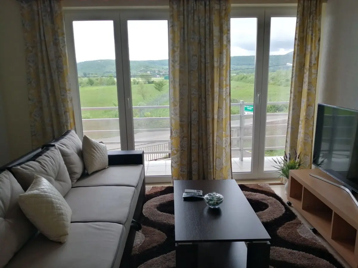 River Bank & castle view apartment 1