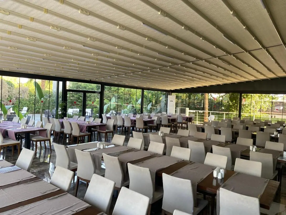 B Business Hotel & Spa