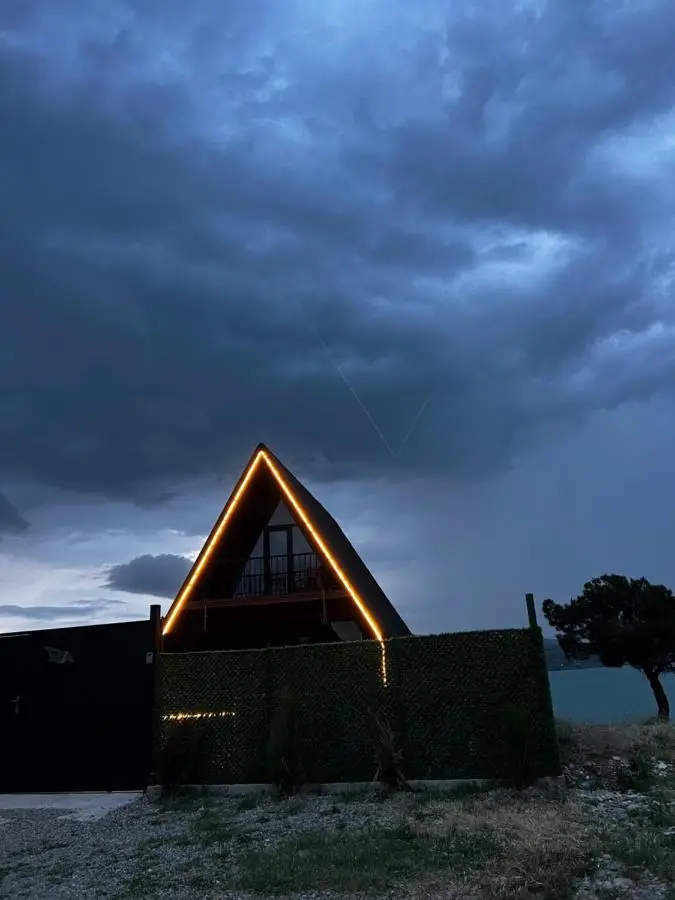 Nakas cottage