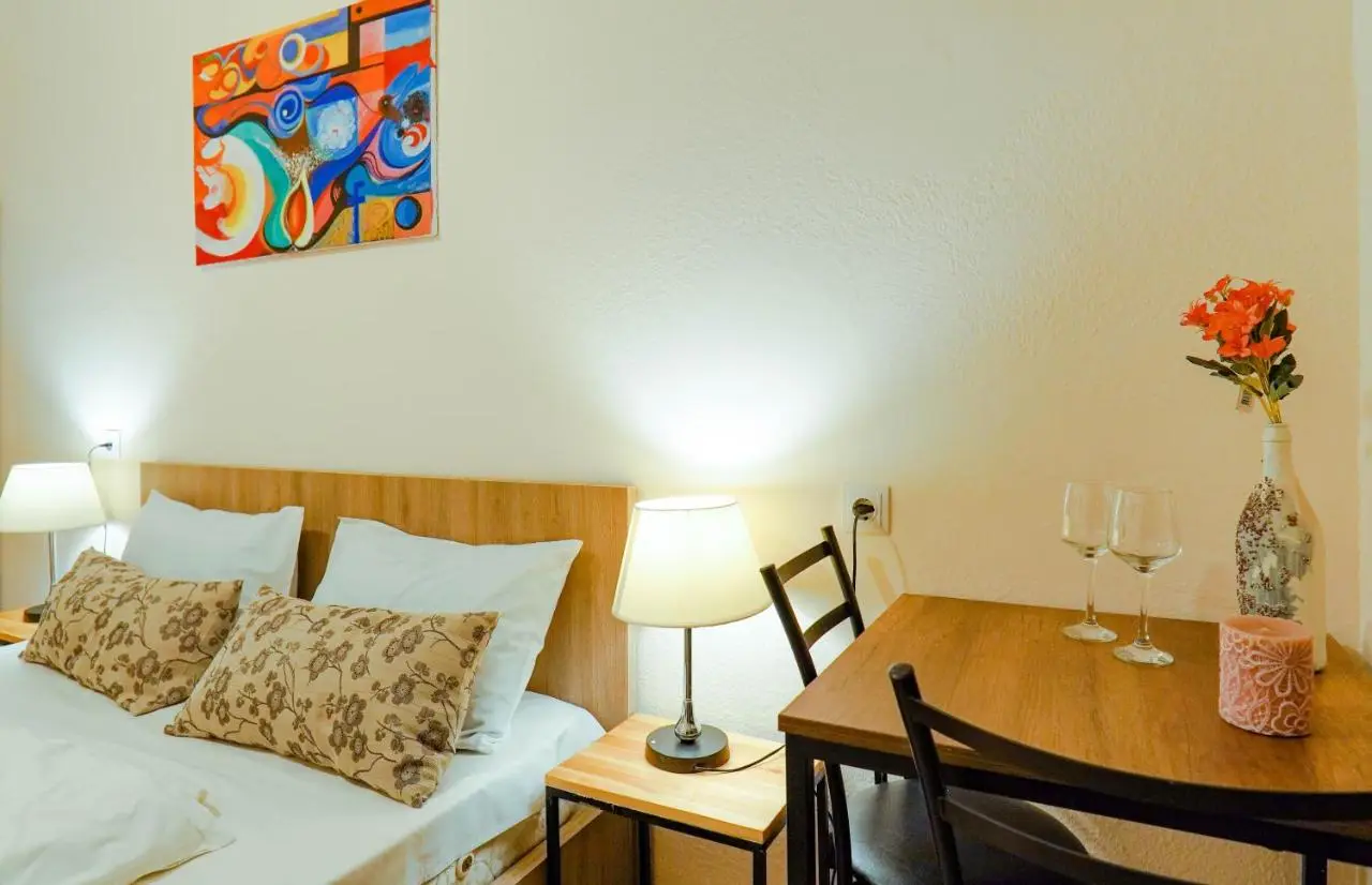 Check-In Hotel