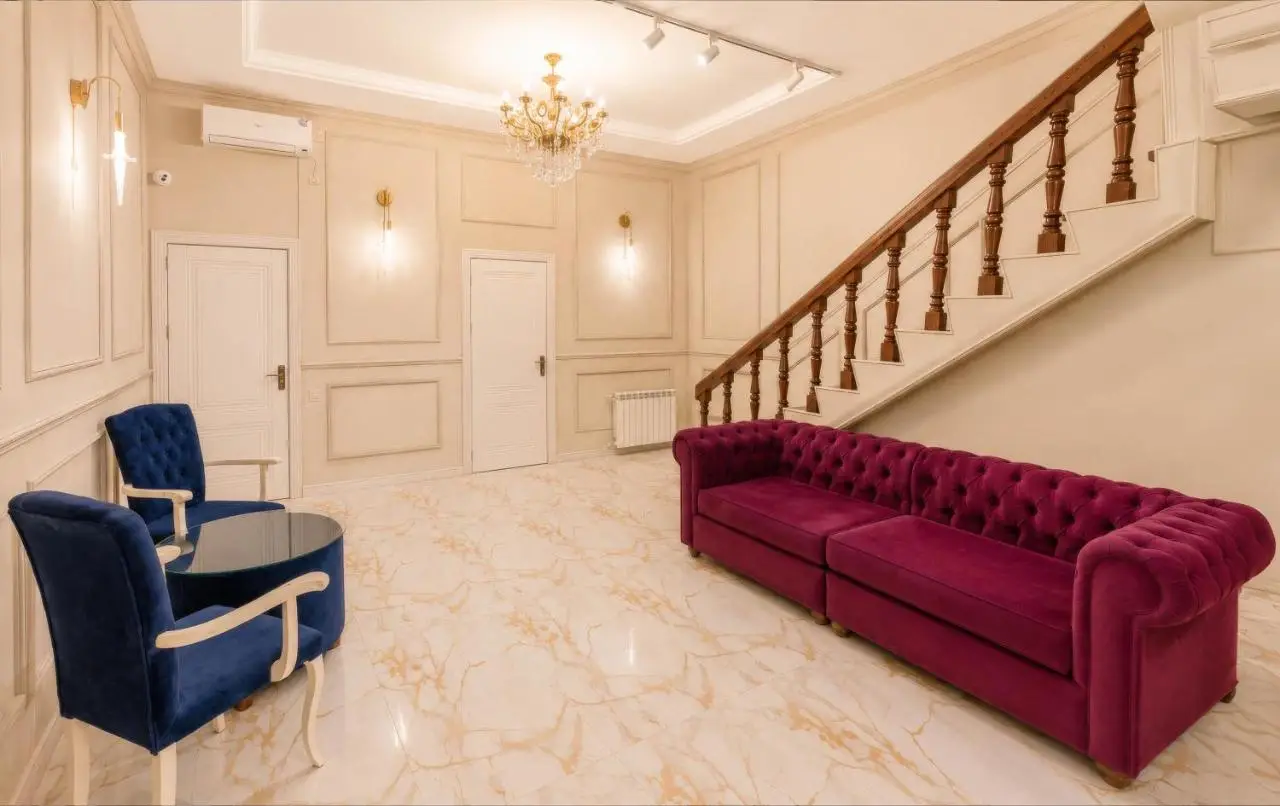 Old Money Boutique Hotel