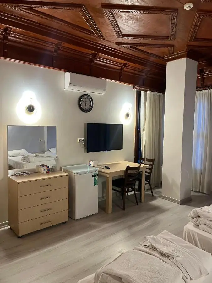 Adil Konak Hotel