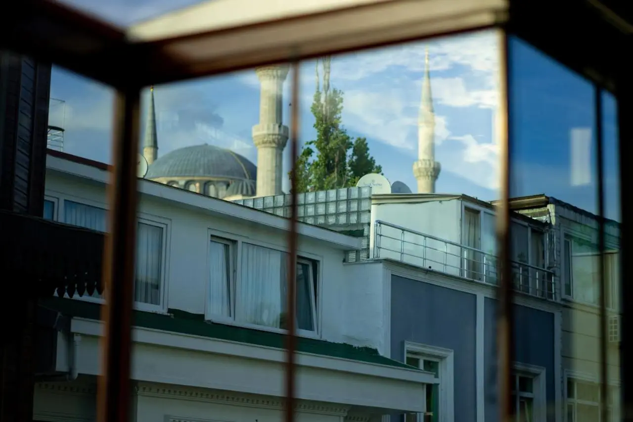 Atam Suites