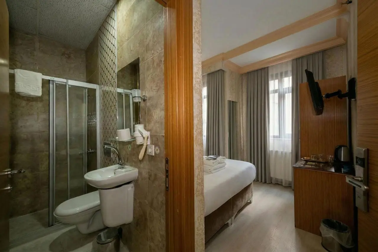 Maxwell Hotel