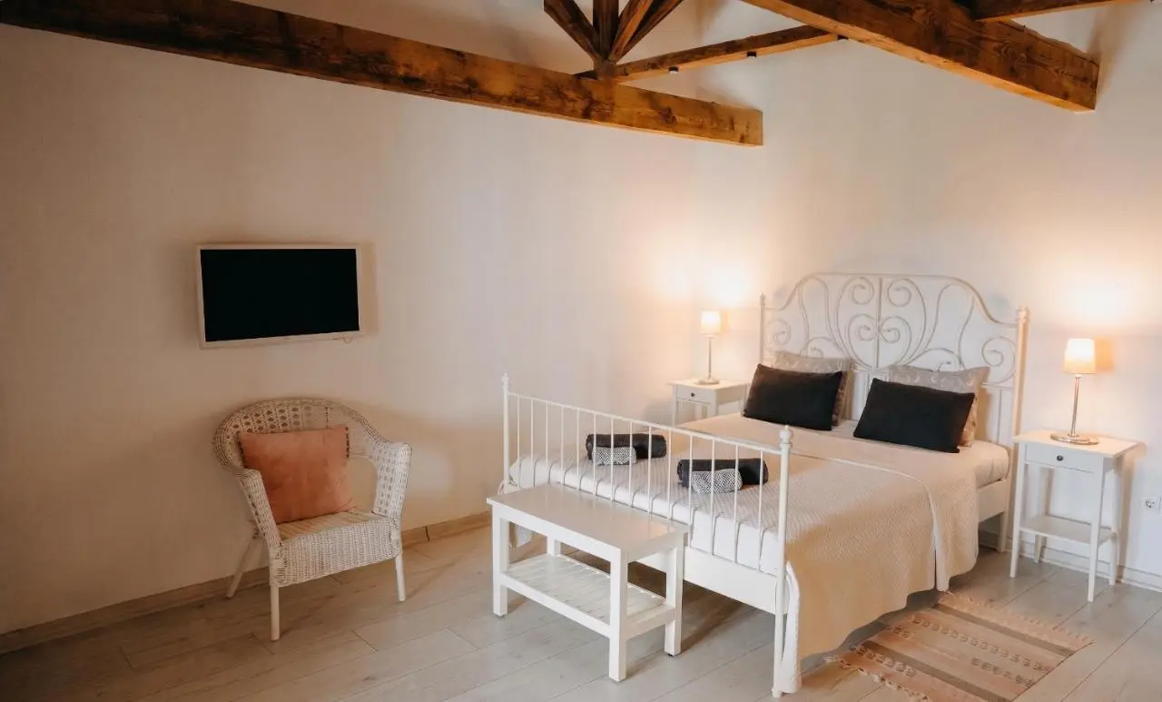 Attalos Suites Hotel