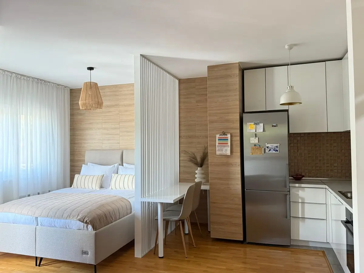 Merak - Two bedroom apartment + Free parking