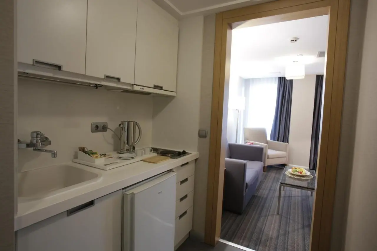 Housez Suites & Apartments Special Class