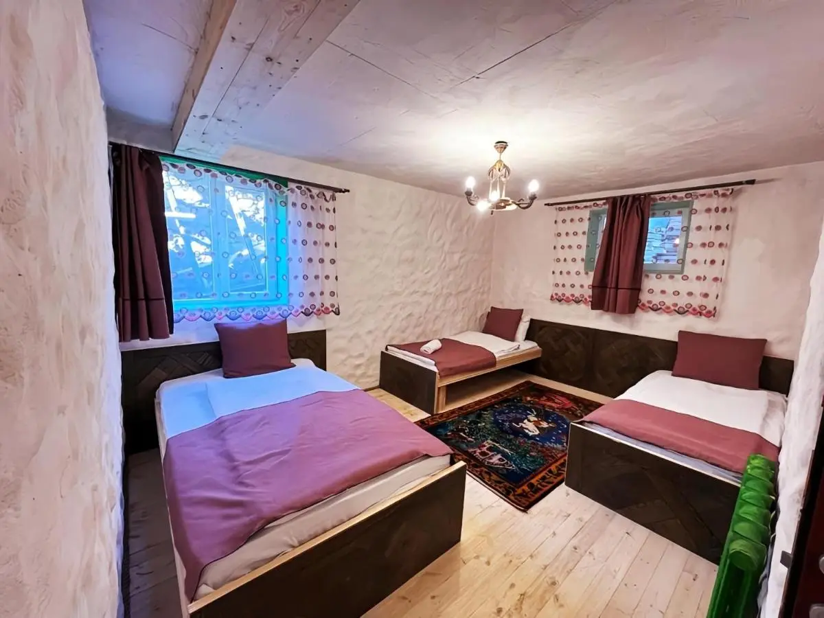 Trigon Villa Family , HOT POOL ,SAUNA,JACUZZI