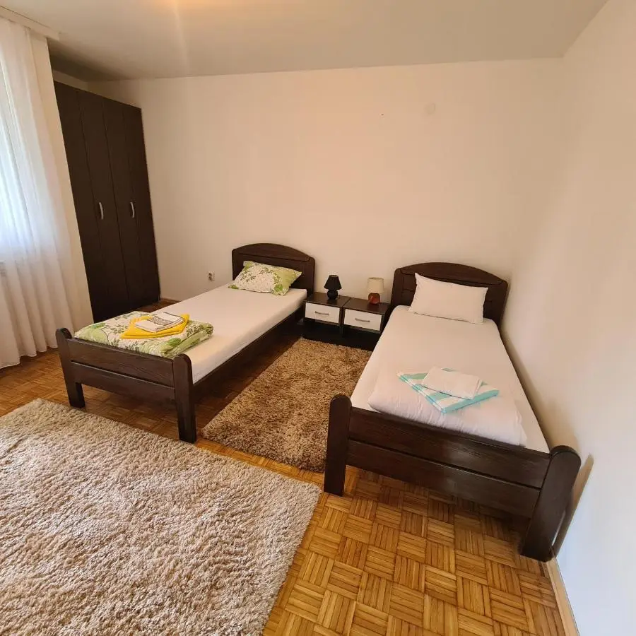 Family stay apartment Share