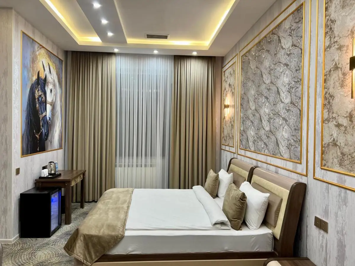Royal Mansion Hotel