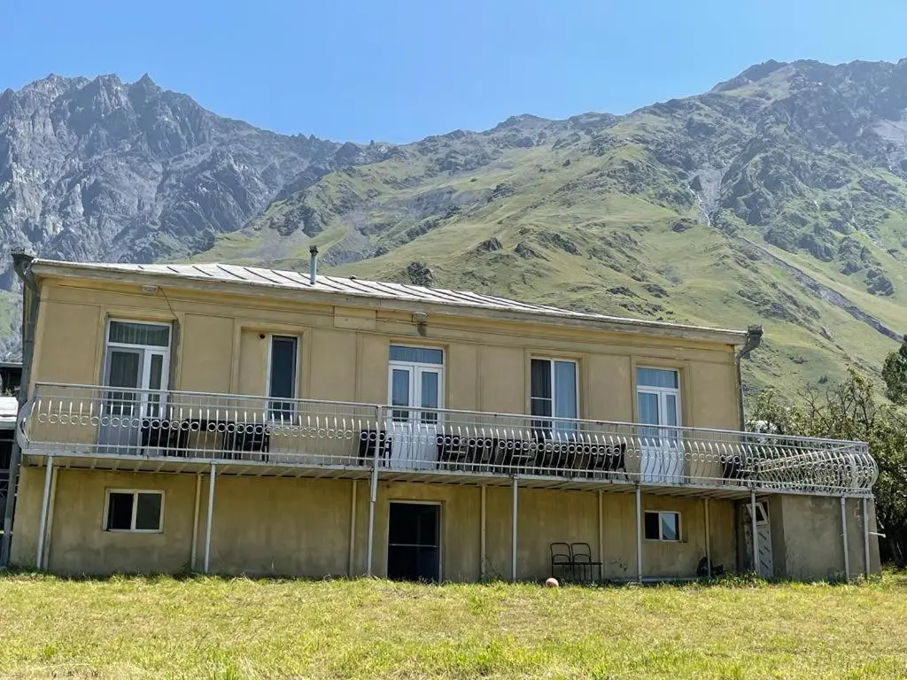 Family Hotel 7 Sisters
