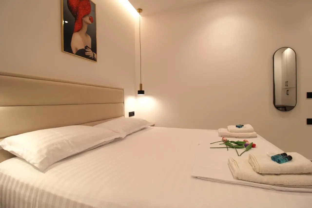 Sarande Luxury Central apartment Reni Risi