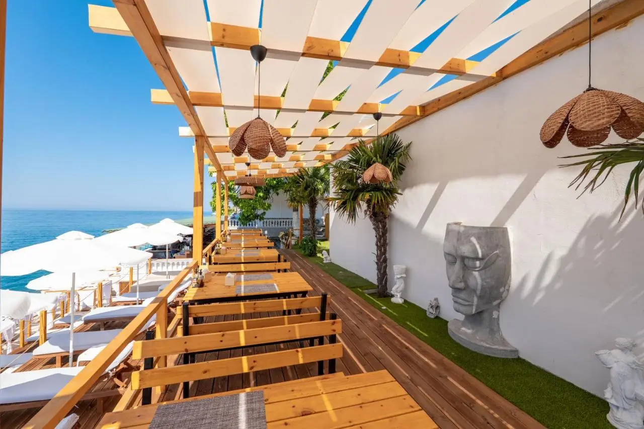 Villa Juna Beach