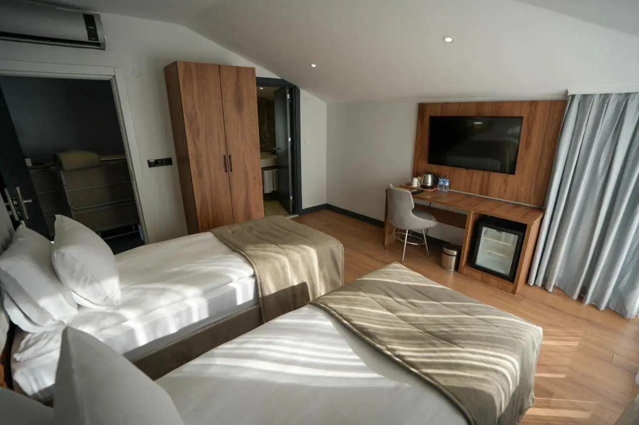 Business Life Hotel Güneşli
