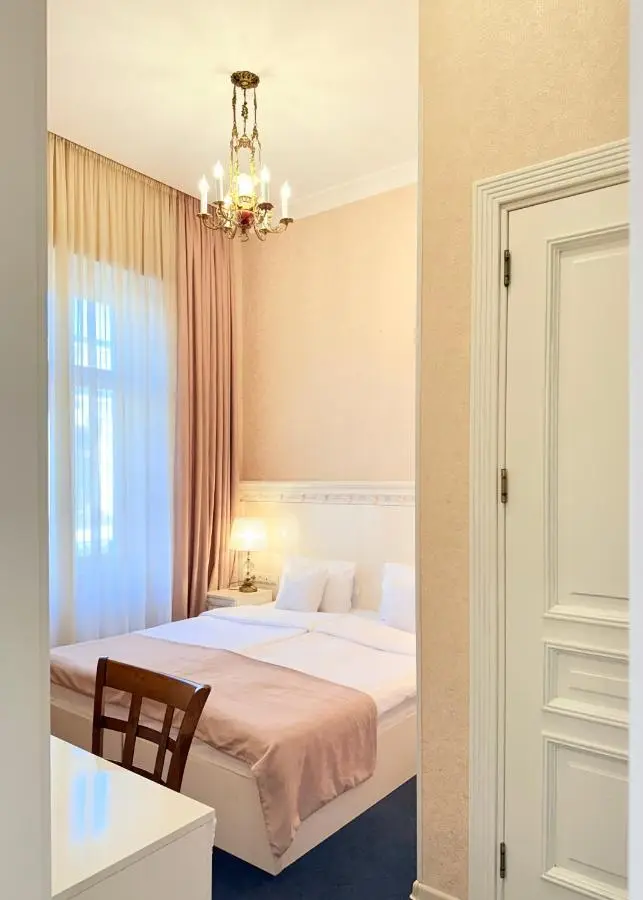 Arts Hotel by Square