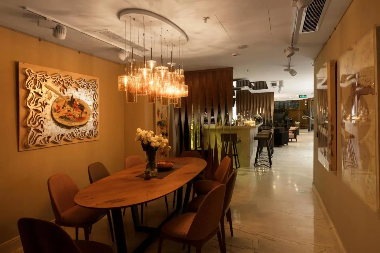 Endless Art Hotel-Special Category