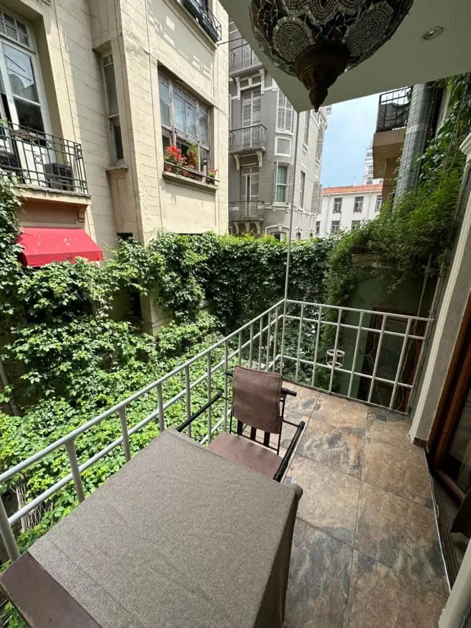 Ada Life Hotel