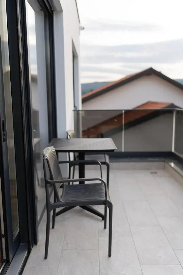 Villa H