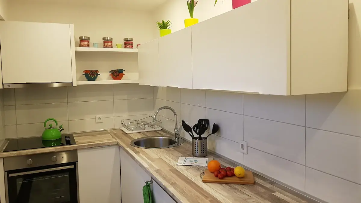Charming rooftop apartment, EXCELLENT LOCATION