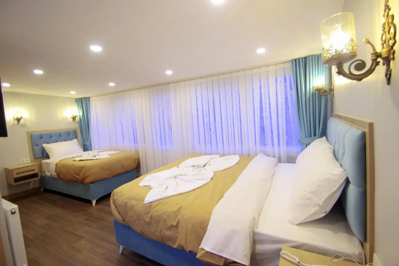 Hira Hotel