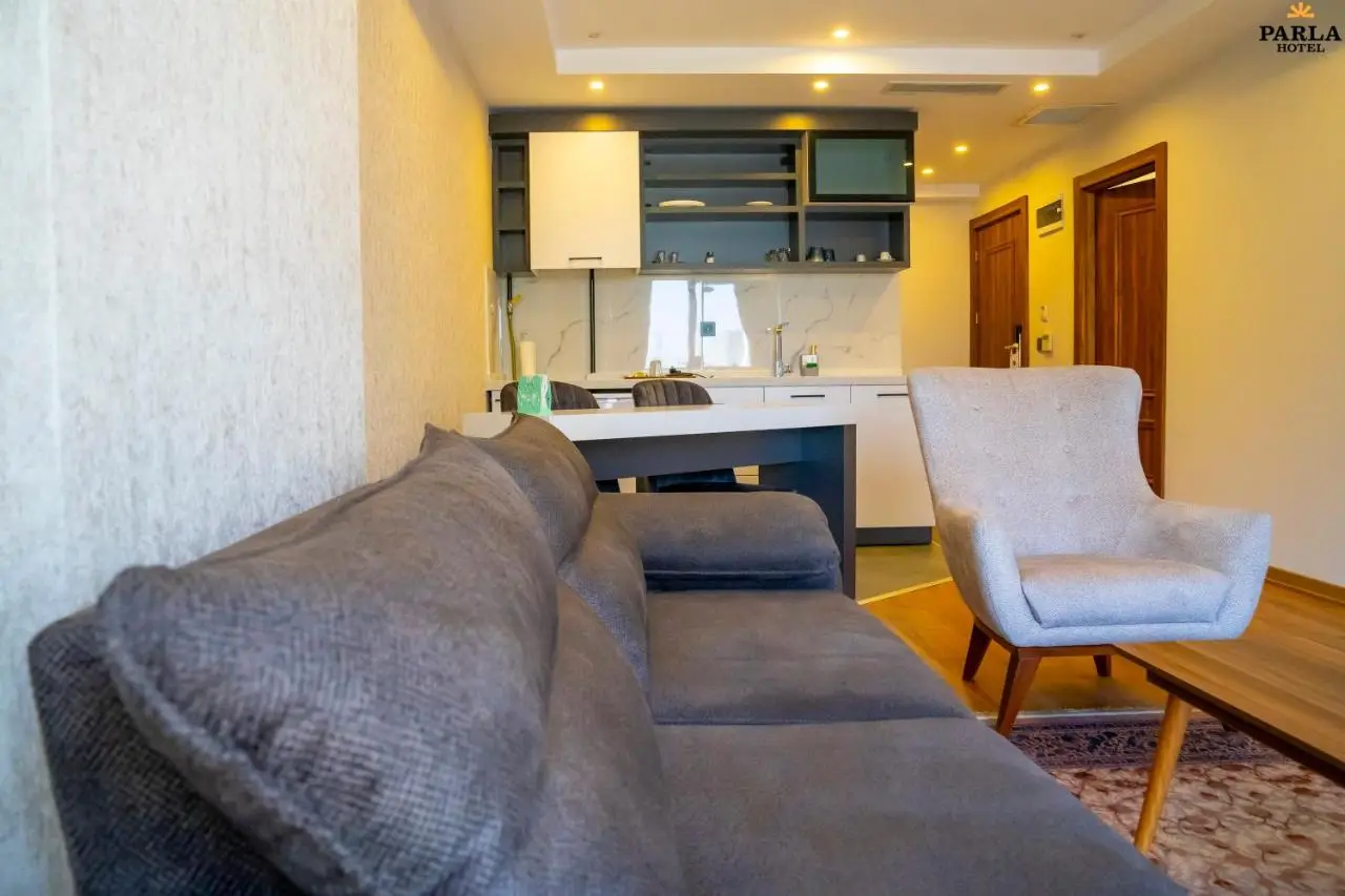 Parla Suite Hotel