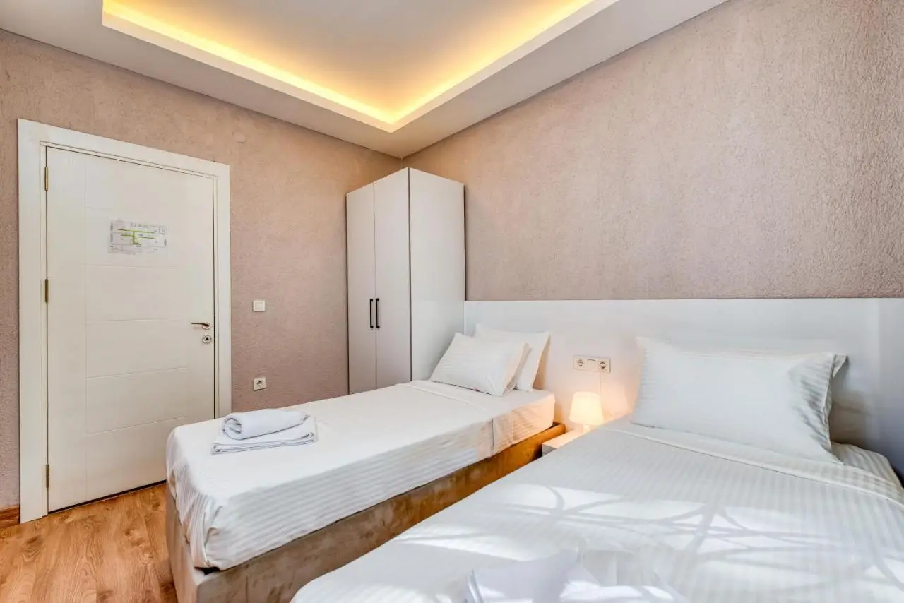 Port Apart Hotel