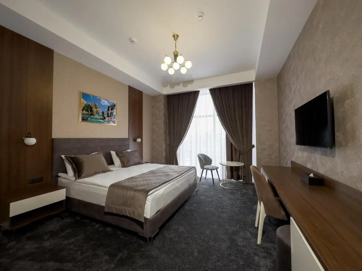 Leon Hotel Spa Ganja