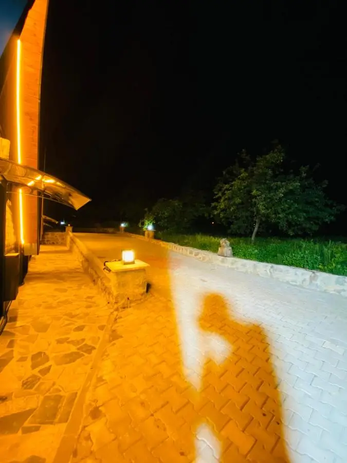 Mira Bungalov