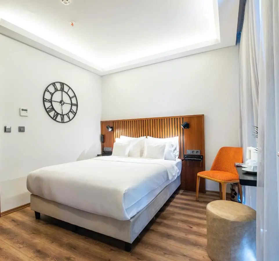 Discovery Hotel