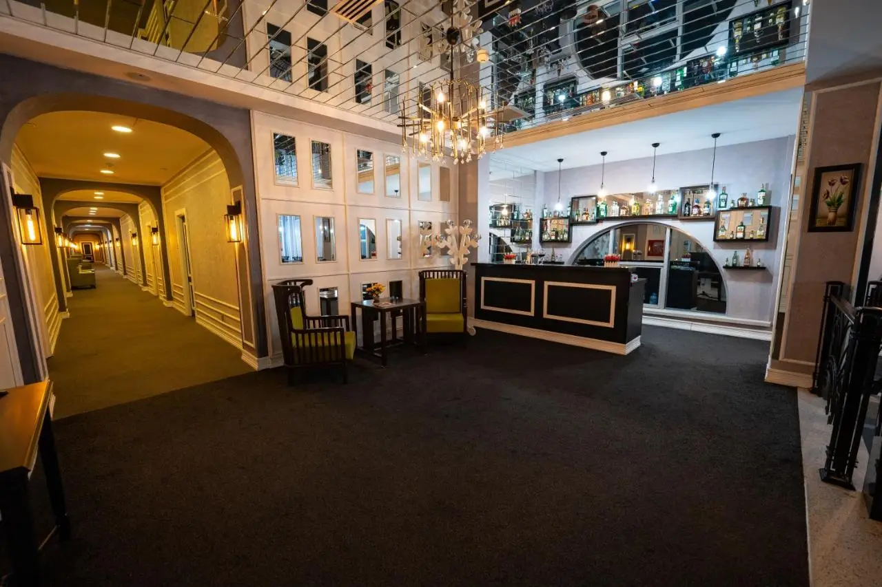 Dondar Hotel Formula 1 View