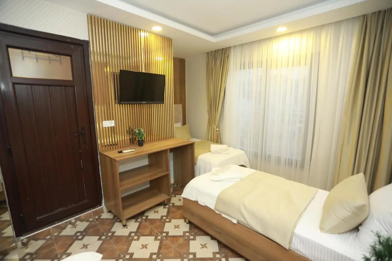 IMMORTELLE HOTEL lord sophiha