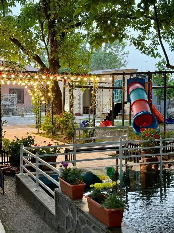 Nohurçay Cottages & Restaurant