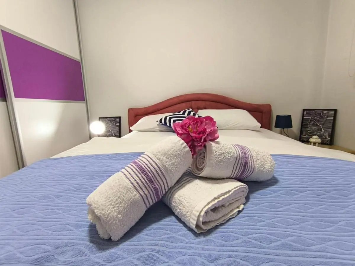 Chengic Villa Comfort - Modern 2-Bedroom Retreat