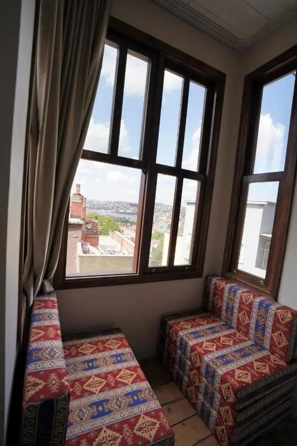 i1 Historic House Hotel with Gorgeous View