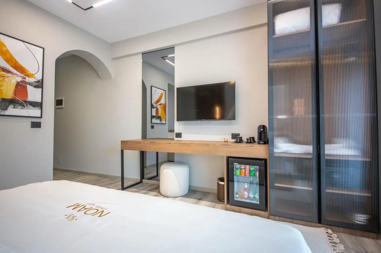 Noam Luxury Hotel