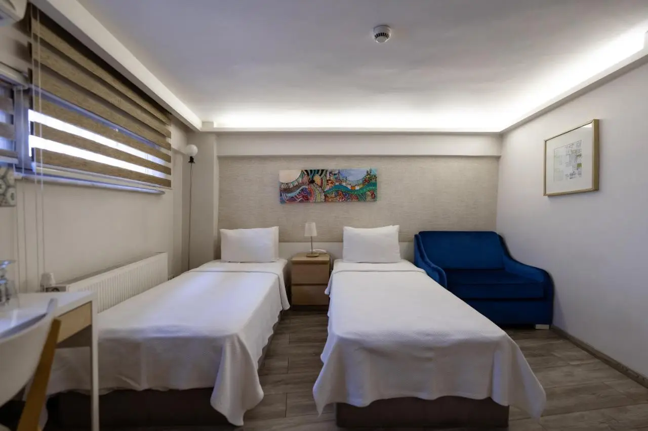 Elanaz Hotel