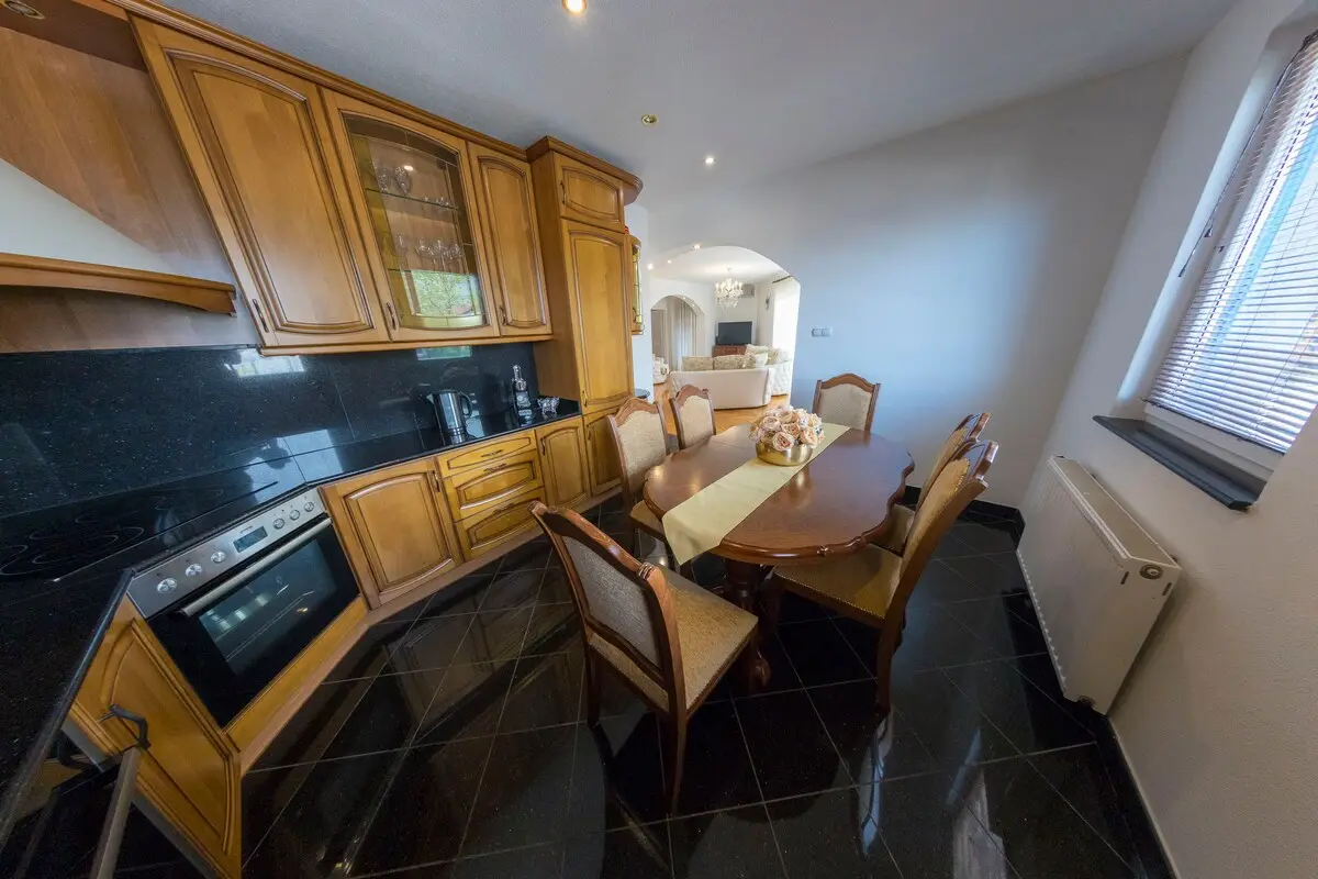 White Pearl Luxus Apartment