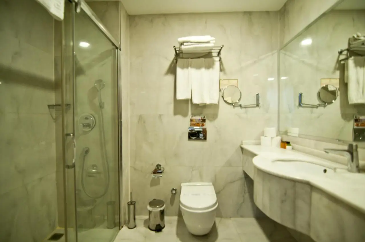 Glorious Hotel