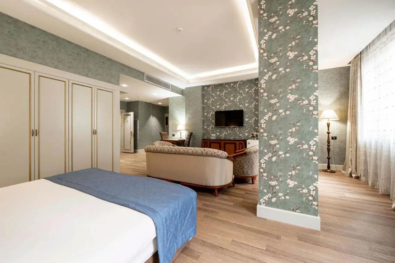 Sapphire Inn Hotel