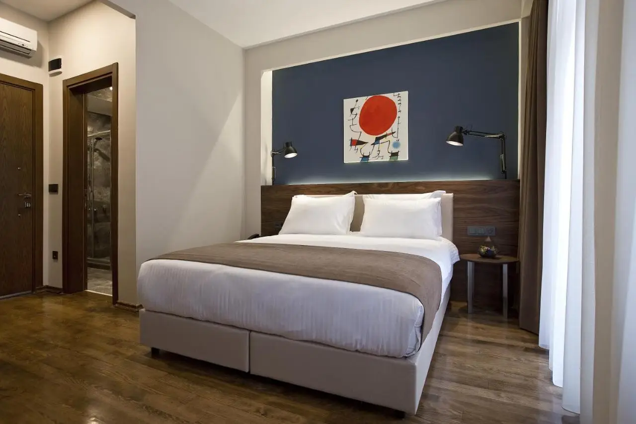 Snog Rooms & Suites