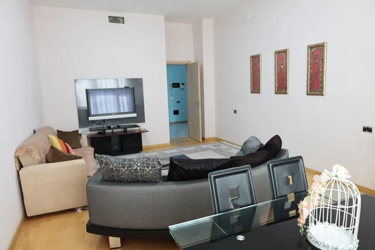 2 bathrooms apartment