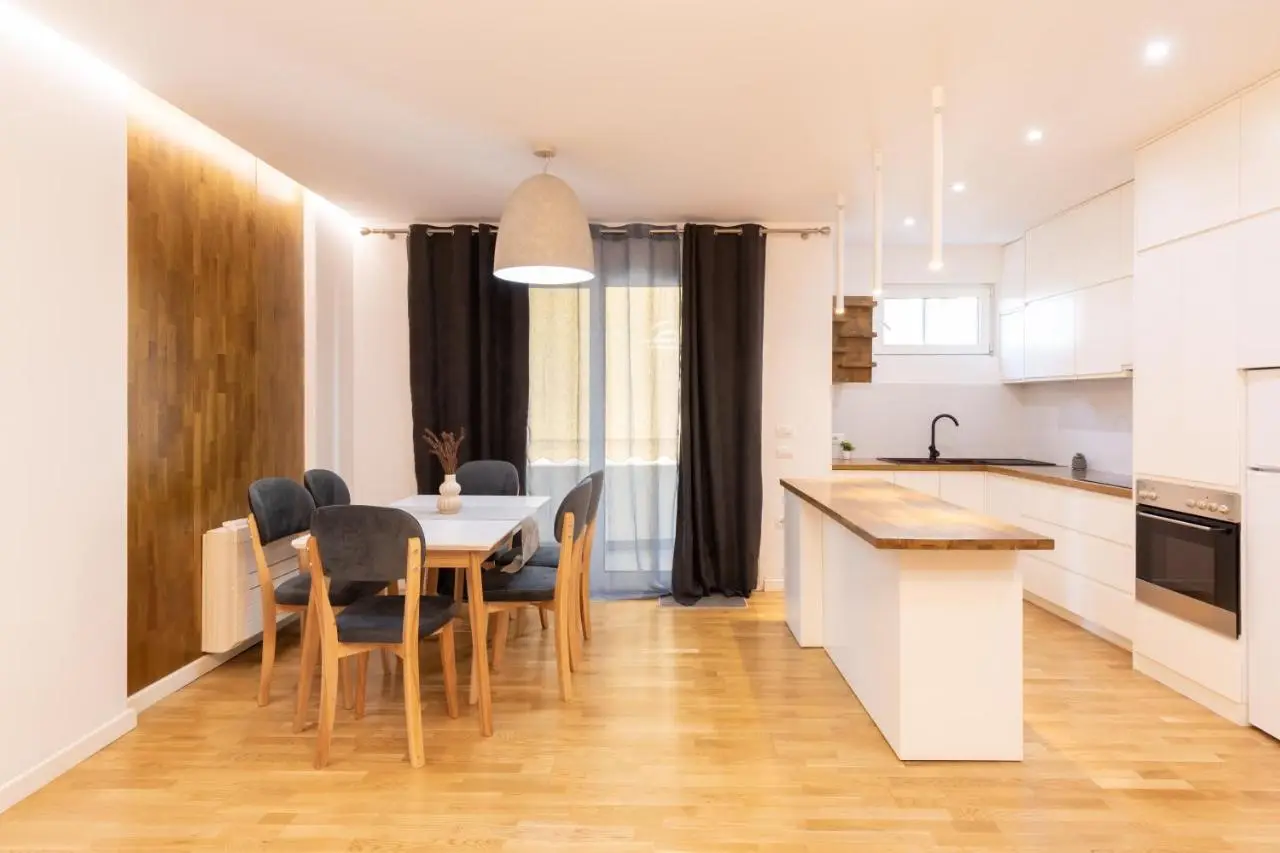 Exclusive 2 Bedrooms Apartment