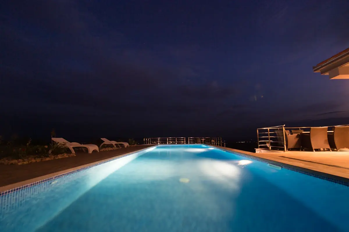 Villa Ljuba - Three Bedroom House & Swimming Pool