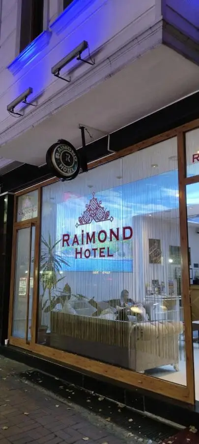 Raimond Hotel