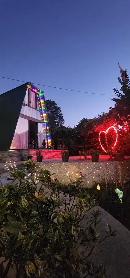 Daiana Green House