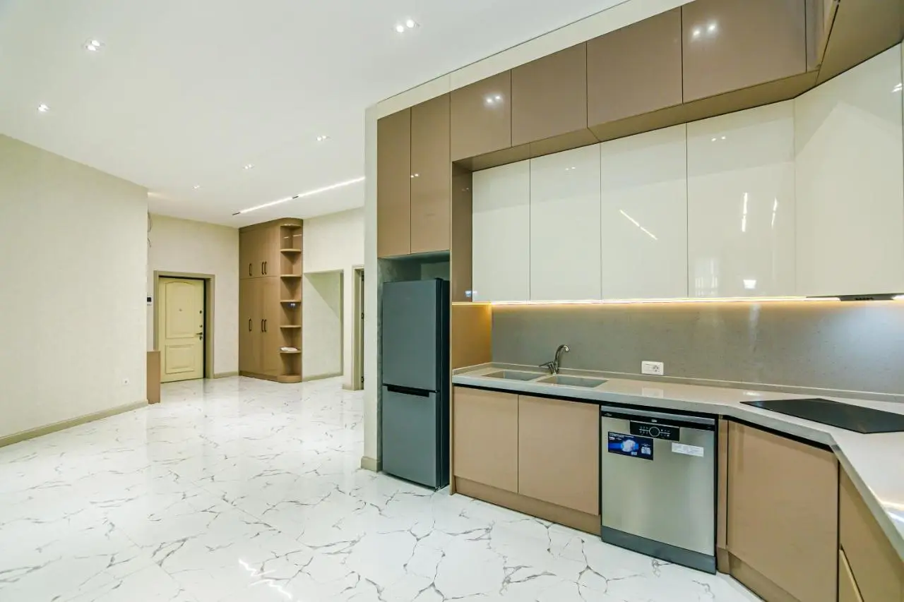 WHITE Luxury Apartment in Nizami street
