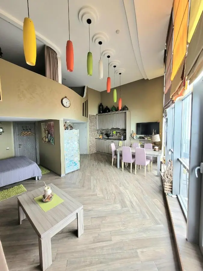 2 levels penthouse with a SUNSET SEA VIEW! Balcony and window 8x4m!