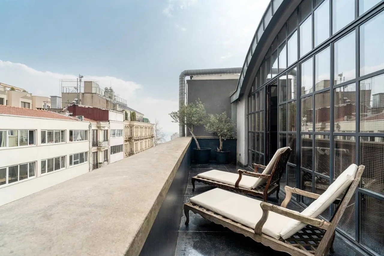 RA Apartments