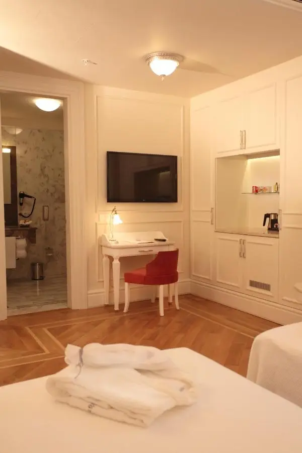 Corinne Art & Boutique Hotel