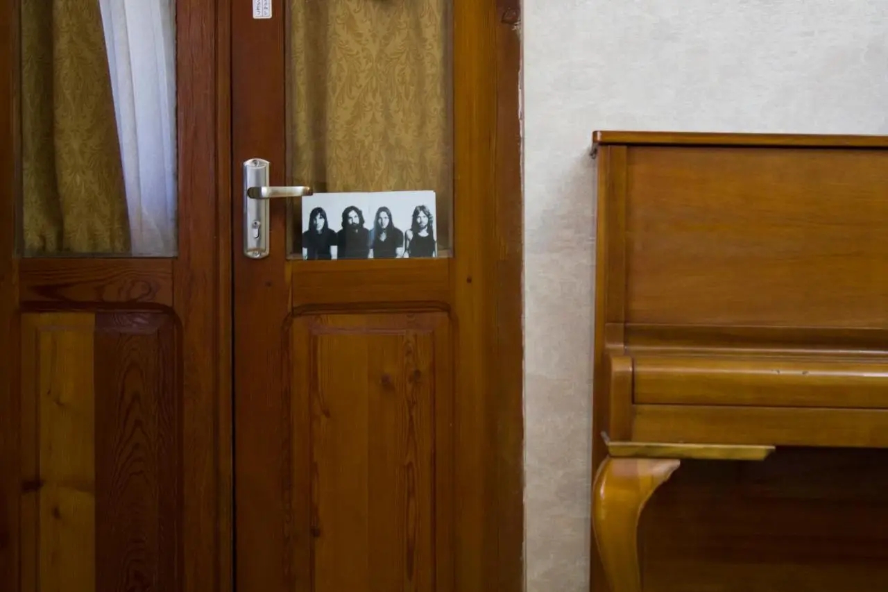 Nino's Guest House